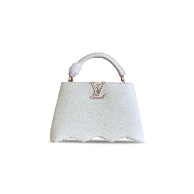 LOUIS VUITTON CAPUCINES BB M22123 (27*18*9cm)